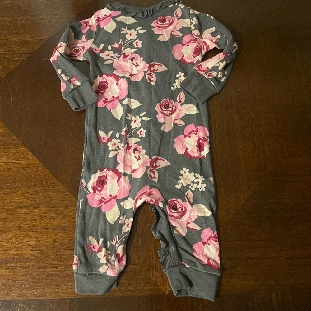 Modern Moments by Gerber | Black Floral Pjs and Onesie | 6-9 mo